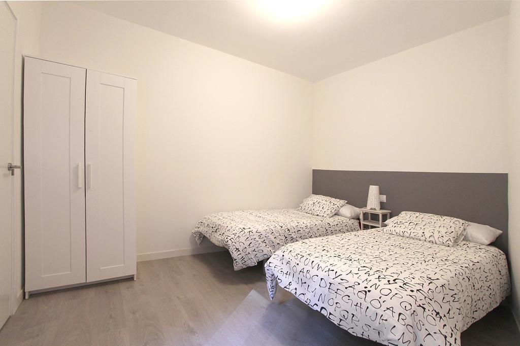 Apartamentos Dali Madri Quarto foto