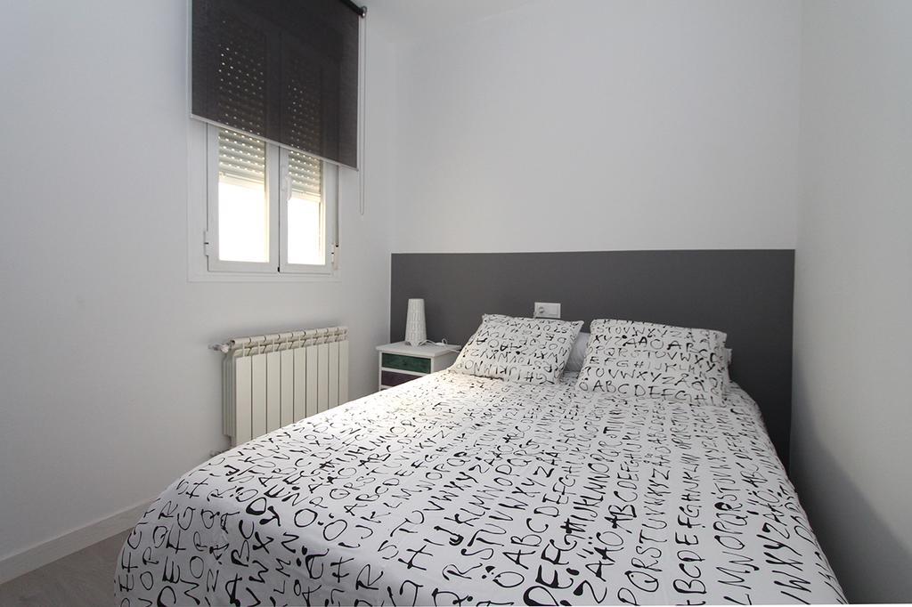 Apartamentos Dali Madri Quarto foto