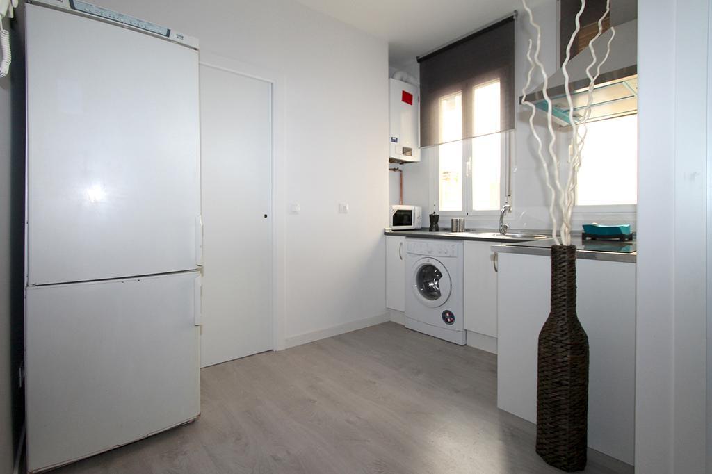 Apartamentos Dali Madri Quarto foto